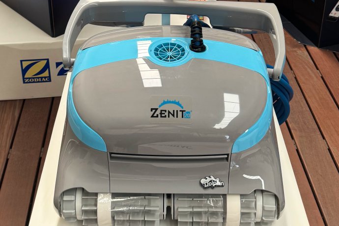 Robot Maytronics Dolphin Zenit 20